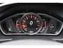 Volvo V40 T3 Momentum - Parkeersensoren achter - Navigatie - Cruise Control - LED koplampen - Trekhaak - 17' LMV