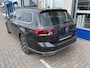 Volkswagen Passat Variant 1.4 TSI PHEV GTE / AUTOMAAT/ HEAD-UP DISPLAY/ 3-ZONE CLIMA/ ADAPT. CRUISE/ STOEL-STUUR VERWARM./ PARK. SENSOREN + CAMERA/ APP-CONNECT/ NAVI/ DIGITAL DASH/ 17" LMV
