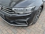 Volkswagen Passat Variant 1.4 TSI PHEV GTE / AUTOMAAT/ HEAD-UP DISPLAY/ 3-ZONE CLIMA/ ADAPT. CRUISE/ STOEL-STUUR VERWARM./ PARK. SENSOREN + CAMERA/ APP-CONNECT/ NAVI/ DIGITAL DASH/ 17" LMV