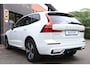 Volvo XC60 2.0 T6 Plug-in hybrid AWD Plus Dark Pano/LED/ACC/Leder/Elek. sportstoelen+mem/Keyless/360Camera/HK/Virtual Cockpit/DAB+