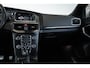Volvo V40 T3 Automaat Polar+ Sport Panorama Dak | Verwarmbare Voorstoelen | R-Design Exterieur | Navigatiesysteem | Parkeersensoren | Keyless Entry | Electronic Climate Control | Achteruitrijcamera | Cruise Control | Getint Glas Achter