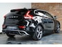Volvo V40 T3 Automaat Polar+ Sport Panorama Dak | Verwarmbare Voorstoelen | R-Design Exterieur | Navigatiesysteem | Parkeersensoren | Keyless Entry | Electronic Climate Control | Achteruitrijcamera | Cruise Control | Getint Glas Achter
