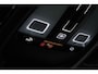 Volvo V60 T8 Plug-in hybrid AWD Ultra Bright | Head-up display | Adaptieve Cruise Control met Pilot Assist | Premium audio by Bowers & Wilkins | Elektrisch bedienbaar panoramisch schuif/-kanteldak | Elektrische voorstoelen met geheugen | 360° Parkeercamera | Park Assist voor + achter |  Verwarmbare voor- +achter stoelen + stuurwiel | Apple CarPlay |