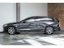 Volvo V60 T8 Plug-in hybrid AWD Ultra Bright | Head-up display | Adaptieve Cruise Control met Pilot Assist | Premium audio by Bowers & Wilkins | Elektrisch bedienbaar panoramisch schuif/-kanteldak | Elektrische voorstoelen met geheugen | 360° Parkeercamera | Park Assist voor + achter |  Verwarmbare voor- +achter stoelen + stuurwiel | Apple CarPlay |