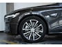 Volvo V60 T8 Plug-in hybrid AWD Ultra Bright | Head-up display | Adaptieve Cruise Control met Pilot Assist | Premium audio by Bowers & Wilkins | Elektrisch bedienbaar panoramisch schuif/-kanteldak | Elektrische voorstoelen met geheugen | 360° Parkeercamera | Park Assist voor + achter |  Verwarmbare voor- +achter stoelen + stuurwiel | Apple CarPlay |