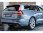 Volvo V60 T4 Automaat Momentum Pro | Panoramadak | Adaptive cruise control | Parkeerverwarming | BLIS | Parkeersensoren voor + achter | Stoelverwarming | 19'' Lichtmetalen velgen | Dealeronderhouden | Navigatie