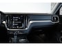 Volvo V60 T4 Automaat Momentum Pro | Panoramadak | Adaptive cruise control | Parkeerverwarming | BLIS | Parkeersensoren voor + achter | Stoelverwarming | 19'' Lichtmetalen velgen | Dealeronderhouden | Navigatie