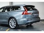 Volvo V60 T4 Automaat Momentum Pro | Panoramadak | Adaptive cruise control | Parkeerverwarming | BLIS | Parkeersensoren voor + achter | Stoelverwarming | 19'' Lichtmetalen velgen | Dealeronderhouden | Navigatie