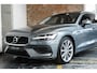 Volvo V60 T4 Automaat Momentum Pro | Panoramadak | Adaptive cruise control | Parkeerverwarming | BLIS | Parkeersensoren voor + achter | Stoelverwarming | 19'' Lichtmetalen velgen | Dealeronderhouden | Navigatie