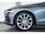 Volvo V60 T4 Automaat Momentum Pro | Panoramadak | Adaptive cruise control | Parkeerverwarming | BLIS | Parkeersensoren voor + achter | Stoelverwarming | 19'' Lichtmetalen velgen | Dealeronderhouden | Navigatie