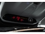 Volvo V60 T4 Automaat Momentum Pro | Panoramadak | Adaptive cruise control | Parkeerverwarming | BLIS | Parkeersensoren voor + achter | Stoelverwarming | 19'' Lichtmetalen velgen | Dealeronderhouden | Navigatie