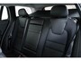 Volvo V60 T4 Automaat Momentum Pro | Panoramadak | Adaptive cruise control | Parkeerverwarming | BLIS | Parkeersensoren voor + achter | Stoelverwarming | 19'' Lichtmetalen velgen | Dealeronderhouden | Navigatie