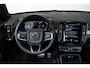 Volvo XC40 T5 Recharge R-Design | Panoramadak | Adaptive cruise control | Parkeersensoren voor + achter | Stoelverwarming | Parkeercamera | Wegklapbare trekhaak | Volvo on Call | Navigatie | Dealeronderhouden
