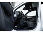 Volvo XC40 T5 Recharge R-Design | Panoramadak | Adaptive cruise control | Parkeersensoren voor + achter | Stoelverwarming | Parkeercamera | Wegklapbare trekhaak | Volvo on Call | Navigatie | Dealeronderhouden