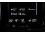 Volvo XC40 T5 Recharge R-Design | Panoramadak | Adaptive cruise control | Parkeersensoren voor + achter | Stoelverwarming | Parkeercamera | Wegklapbare trekhaak | Volvo on Call | Navigatie | Dealeronderhouden