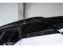 Volvo XC40 T5 Recharge R-Design | Panoramadak | Adaptive cruise control | Parkeersensoren voor + achter | Stoelverwarming | Parkeercamera | Wegklapbare trekhaak | Volvo on Call | Navigatie | Dealeronderhouden