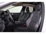 Volvo XC60 T8 Recharge AWD Ultimate Dark - LONG RANGE - Panorama/schuifdak - IntelliSafe Assist & Surround - 360º Camera - Adaptieve LED koplampen - Verwarmde voorstoelen, stuur & achterbank - Parkeersensoren voor & achter - Elektr. bedienb. voorstoelen met geheugen - Head up display - Draadloze tel. lader - Extra getint glas - 20' LMV