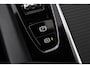 Volvo XC60 T5 AWD Momentum | BLIS | Camera | 20 Inch | Stoelverwarming | Apple Carplay | Getint Glas