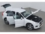 Volvo XC60 T5 AWD Momentum | BLIS | Camera | 20 Inch | Stoelverwarming | Apple Carplay | Getint Glas