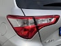 Toyota Yaris 1.5 Hybrid Design / Trekhaak / All season / Achteruitrijcamera / Climate control / Navigatie / Cruise Control /