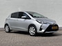 Toyota Yaris 1.5 Hybrid Design / Trekhaak / All season / Achteruitrijcamera / Climate control / Navigatie / Cruise Control /