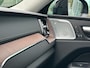 Volvo XC60 T8 Plug-in hybrid AWD Ultimate Dark / Trekhaak / Pano. dak / Geventileerde + verwarmde stoelen / Luchtvering / Bowers & Wilkins / Head-up display /