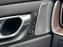 Volvo XC60 T8 Plug-in hybrid AWD Ultimate Dark / Trekhaak / Pano. dak / Geventileerde + verwarmde stoelen / Luchtvering / Bowers & Wilkins / Head-up display /