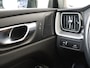 Volvo XC60 B5 Momentum Exclusive | Trekhaak | Panoramadak | 360° Camera |