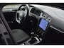 Volkswagen Golf 1.0 TSI 115pk R-line look, NAP, Trekhaak, Digitale Cockpit, Camera, Led, App-Connect, Dealer onderhouden