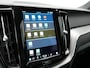 Volvo XC60 T6 Plug-in hybrid AWD R-Design Panodak | Adaptive Cruise | Harman Kardon | Lederen Sportstoelen Memory | Camera | Google Maps | 22"L.M | Keyless | Stuurverwarming |