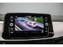 Volkswagen T-Roc Life Edition 1.0 TSI 115pk Adaptive cruise control, Achteruitrijcamera, LED koplampen, Stoelverwarming, Airco, DAB, Radio, Parkeersensoren, App connect