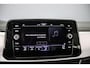 Volkswagen T-Roc Life Edition 1.0 TSI 115pk Adaptive cruise control, Achteruitrijcamera, LED koplampen, Stoelverwarming, Airco, DAB, Radio, Parkeersensoren, App connect