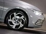 Volkswagen Golf 1.5 TSI Life Business (SFEERVERLICHTING, ELECTRISCHE STOEL, ADAPTIVE CRUISE CONTROL, APPLE CARPLAY / ANDROID AUTO)