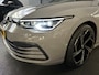 Volkswagen Golf 1.5 TSI Life Business (SFEERVERLICHTING, ELECTRISCHE STOELEN, ADAPTIVE CRUISE CONTROL, APPLE CARPLAY/ANDROID AUTO)