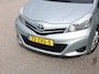Toyota Yaris 1.0 VVT-i Aspiration, 5Drs. NL, Airco, Navigatie, Camera, Telefoon, Trekhaak, Isofix, 100% onderhouden, Super zuinig, Japanse kwaliteit