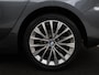 BMW 1-Serie 118i Business Edition | Luxury Line | Panoramadak | Leder | Stoel & stuurverwarming | Camera | Carplay | Full LED | Live Cockpit | Navigatie | HiFi System | Parkeerhulp | Climate control