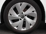 Volkswagen Golf 1.5 TSI 150pk Style Volkswagen Golf 1.5 eTSI 150pk Style | Navigatie | Climate Control | DAB | Digitale Cockpit | Keyless Start | Lichtmetalen velgen 17" | Parkeer Sensoren | Stoelverwarming