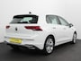 Volkswagen Golf 1.5 TSI 150pk Style Volkswagen Golf 1.5 eTSI 150pk Style | Navigatie | Climate Control | DAB | Digitale Cockpit | Keyless Start | Lichtmetalen velgen 17" | Parkeer Sensoren | Stoelverwarming