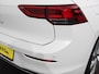 Volkswagen Golf 1.5 TSI 150pk Style Volkswagen Golf 1.5 eTSI 150pk Style | Navigatie | Climate Control | DAB | Digitale Cockpit | Keyless Start | Lichtmetalen velgen 17" | Parkeer Sensoren | Stoelverwarming