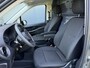 Mercedes-Benz eVito 112 | L2 Lang | 60 kWh | 2-zits | Parkeercamera | Airco | Betimmering | Navigatie |