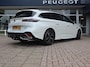 Peugeot 308 Sw GT Pack Business HYbrid 225pk e-EAT8 Automaat, Rijklaarprijs, Navigatie FOCAL HiFi Handsfree achterklep Trekhaak 1450kg AHW gewicht
