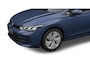 Volkswagen Golf Life Edition eHybrid | 'App-Connect' draadloze smartphone integratie | Achterbank in ongelijke delen neerklapbaar incl. middenarmsteun en doorlaadmogelijkheid | Achteruitrijcamera (Rear View)