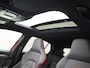 Volkswagen Golf GTI 2.0TSI/265PK Blackstyle DSG · Panoramadak · 19'' Estoril · Assistance pakket plus ·