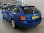 Skoda Octavia Combi 1.0 TSI 116pk Automaat Style Business | Tech Pakket | Leder | Trekhaak | Navi & CarPlay | Stoelverwarming |18"