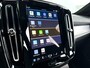 Volvo XC40 B4 Aut. Plus Dark | Harman Kardon | Stoel- en stuurverwarming | Parkeercamera | Trekhaak