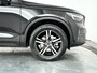 Volvo XC40 B4 Aut. Plus Dark | Harman Kardon | Stoel- en stuurverwarming | Parkeercamera | Trekhaak