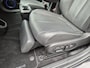 Hyundai Ioniq 5 Lounge 73kWh Automaat / Accu SoH 100% / HUD / Trekgewicht 1600 kg / Stuur- en Stoelverwarming / Rondomzicht camera / Stoelventilatie / Bose Audi Systeem / Apple Carplay Android Auto /
