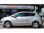 Peugeot 3008 1.6 - 16v. 165 Pk * Automaat * 100% Benzine * Luxe Allure * Navigatie * Panoramadak * 1/2 Leder Interieur * Trekhaak * Head Up Display * Climate & Cruise Control * Vingerhoets: Vierde Generatie Eersteklas Service !