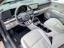 Hyundai Kona Electric Premium 65.4 kWh Automaat / 100% SoH Accu / Lederen Bekleding / HUD / Rondomzicht Camera / Bose Audio / Elektr. Achterklep
