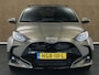Toyota Yaris 1.5 Hybrid 130 Executive - ORIGINEEL NEDERLANDSE AUTO - HEAD-UP DISPLAY - PARKEERSENSOREN VOOR EN ACHTER - KEYLESS ENTRY & START - ADAPTIVE CRUISE CONTROL - NAVIGATIE - STOEL EN STUUR VERWARMING